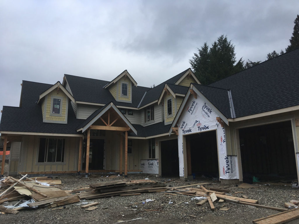 Siding Custom House in Puyallup